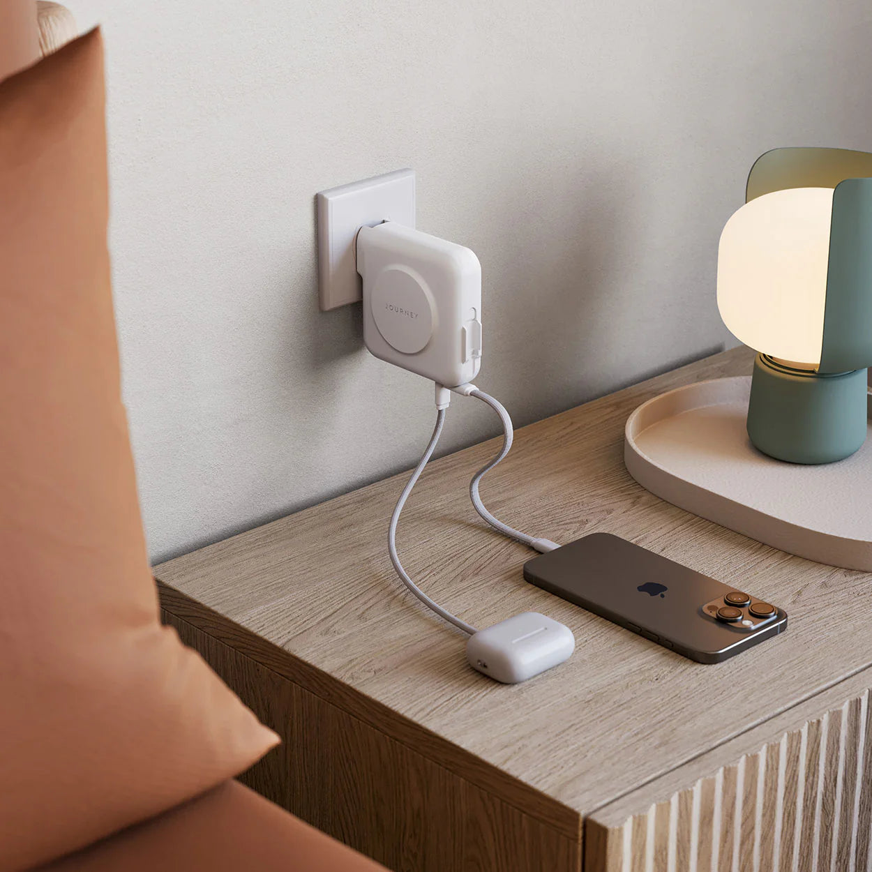 AXIE 3-in-1 Global Wall Charger & 10k mAh Power Bank - iGadget